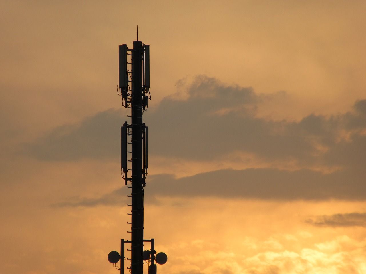 Mehr Rendite durch das Aufstellen einer Mobilfunkantenne Für Immobilieninvestoren: Mehr Rendite durch das Aufstellen einer Mobilfunkantenne